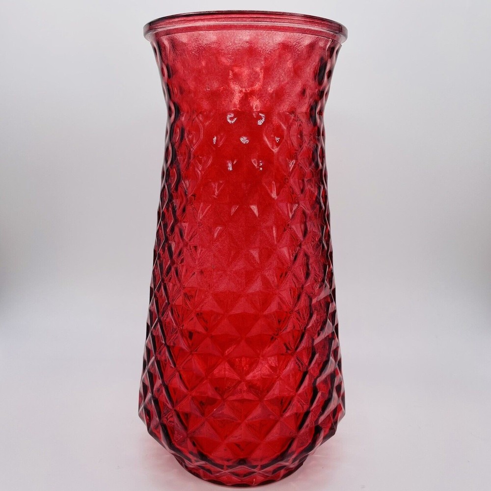 Vintage Paula DPS Diamond Pineapple Textured Pattern Red Art Glass Vase 9”
